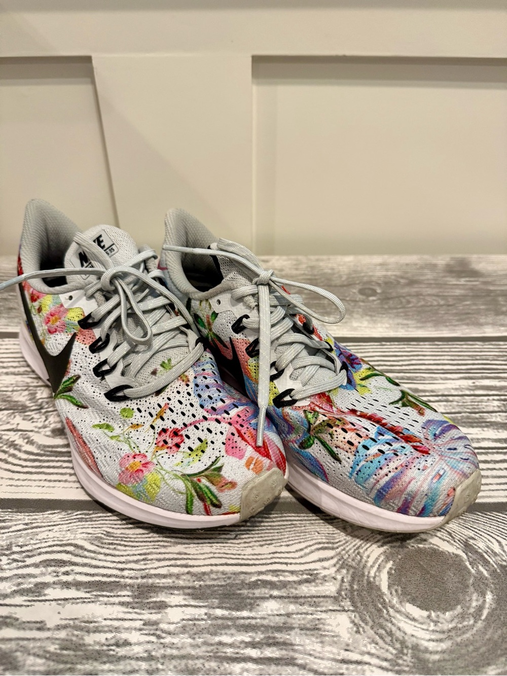 Nike Women's Zoom Pegasus 35 - Floral Running Shoes - Light Gray - 7.5